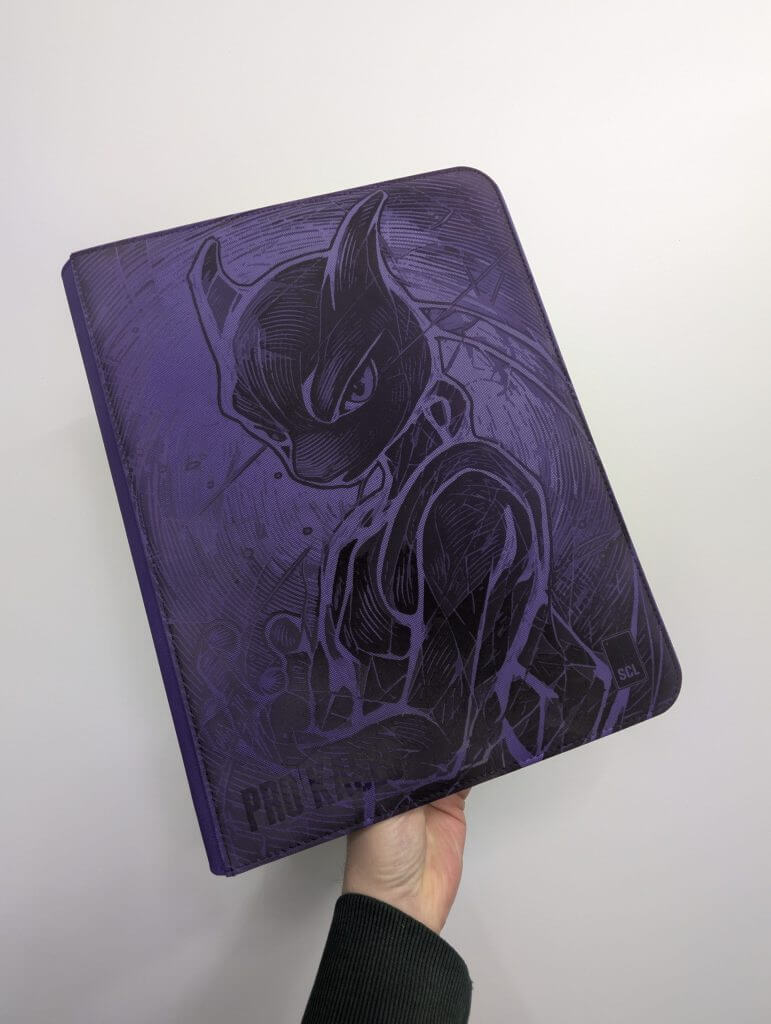 Binder Pokémon personnalisé gravé laser — Sulli Card Lab