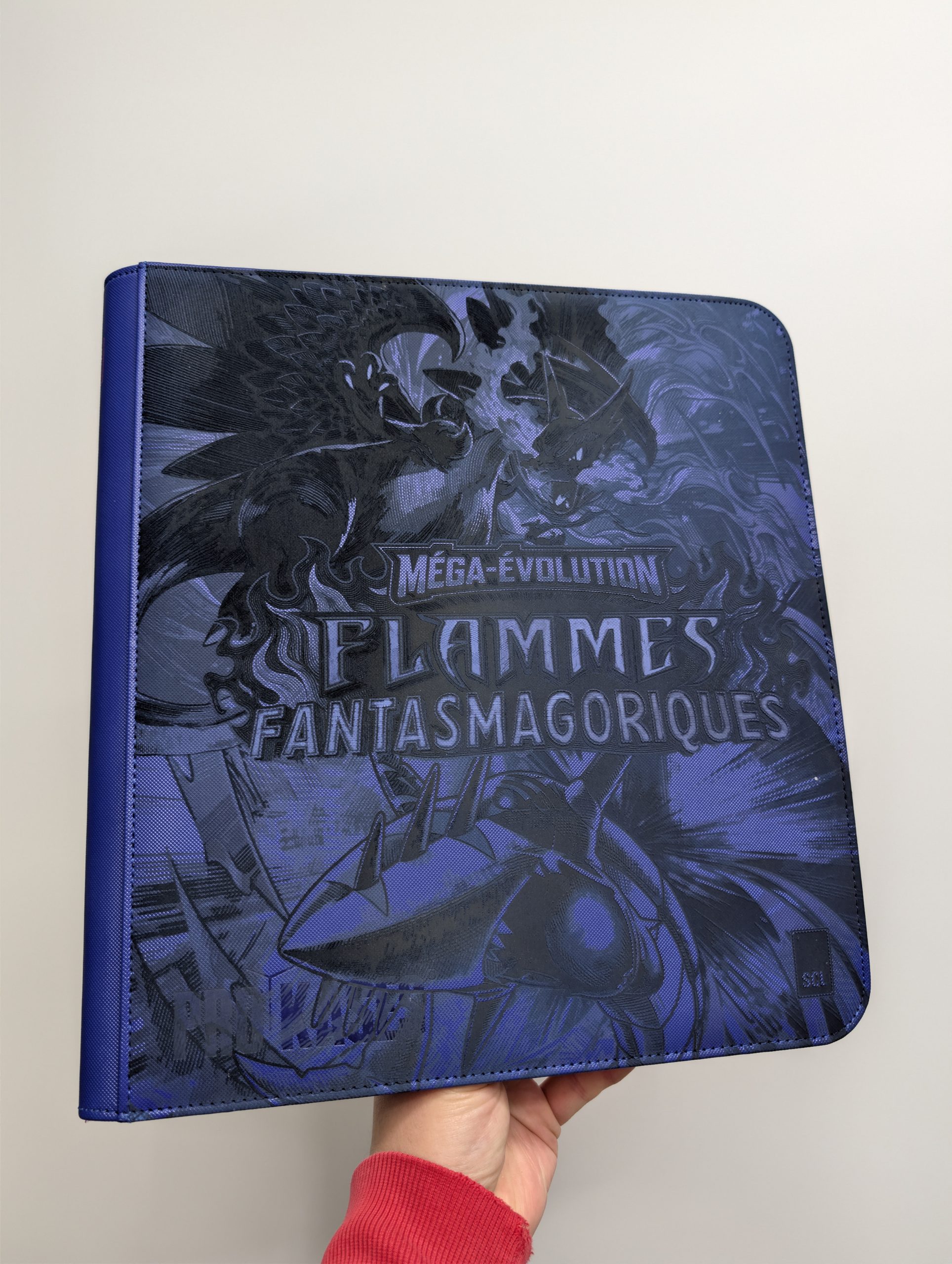 Binder Pokémon ME2 (Flammes Fantasmagoriques) – Édition Collector Violet & Rose v1