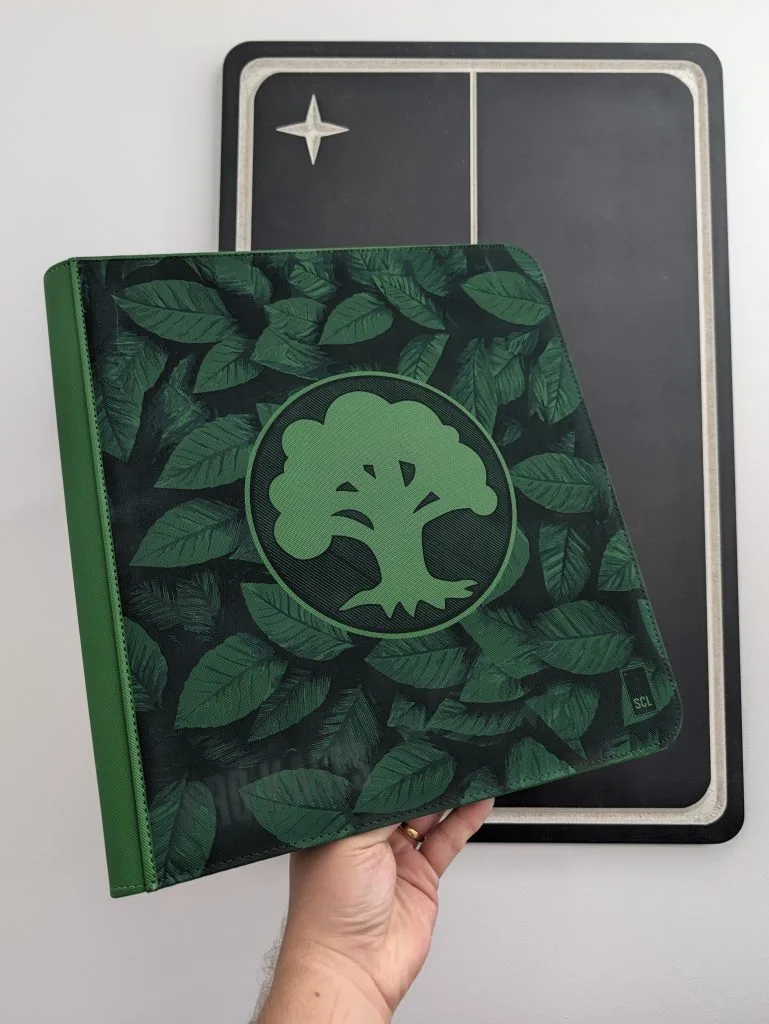 Binder Binder ProKases Vert – Mana Vert (Magic the Gathering) gravé par Sulli Card Lab